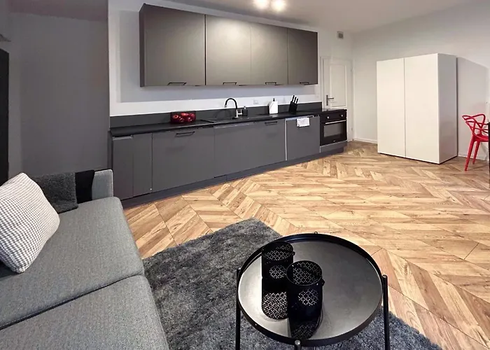 Leszka 2, Self Check In 24h 포즈난