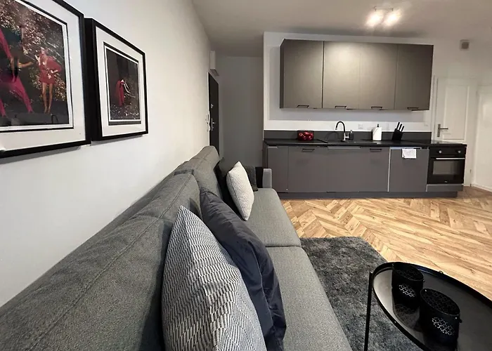 Leszka 2, Self Check In 24h *