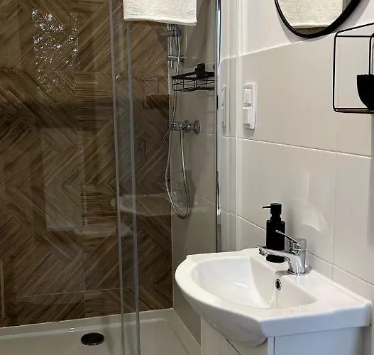 Leszka 2, Self Check In 24h * 포즈난